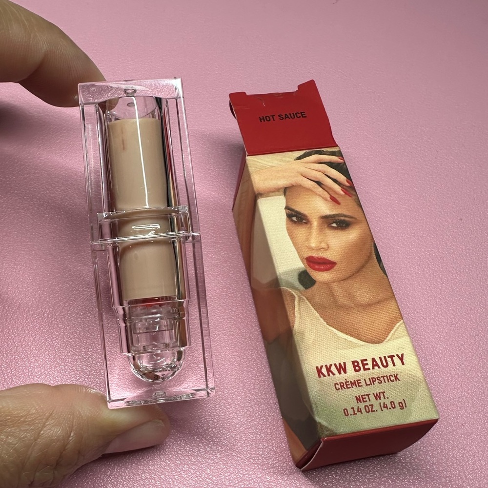 KKW LIPSTICK - Picture 5 of 5